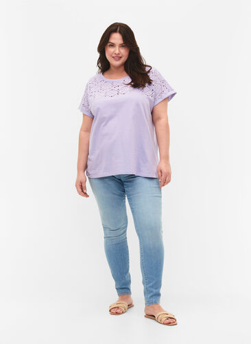 Lockeres T-Shirt mit Broderie anglaise, Lavender, Model image number 1