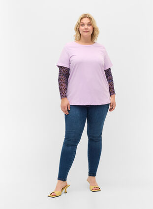Enganliegende Mesh-Bluse mit Blumenmuster, Purple AOP, Model image number 2