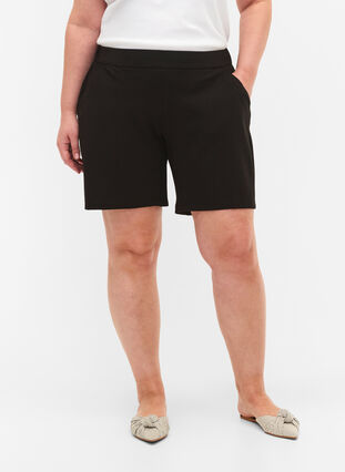 Maddison Shorts mit normaler Passform, Black, Model image number 2