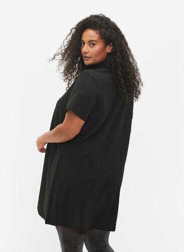 Kurzarm Kleid mit hohem Ausschnitt, Black, Model image number 1