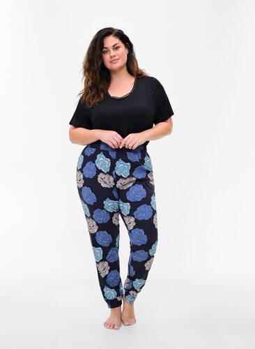 Schlafanzughose aus Baumwolle mit Blumenprint, Blue Flower, Model image number 0