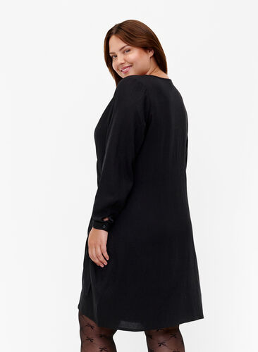 Langärmeliges Kleid aus Viskose mit Wickeloptik, Black, Model image number 1
