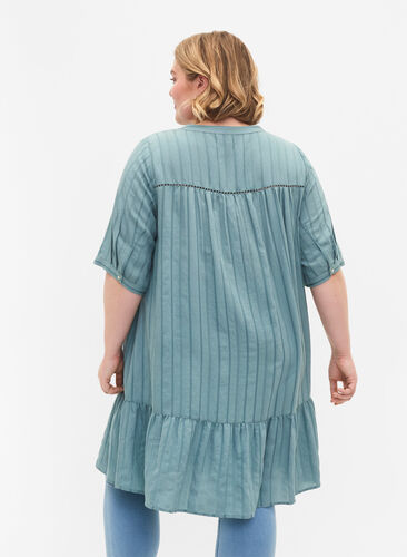 Gestreiftes Viskose Kleid mit Spitzenbändern, Smoke Blue, Model image number 1
