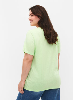 Kurzärmeliges Basic T-Shirt mit V-Ausschnitt, Paradise Green, Model image number 1