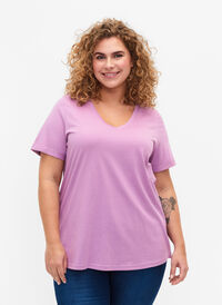 Baumwoll-T-Shirt mit V-Ausschnitt, Lavender Herb, Model