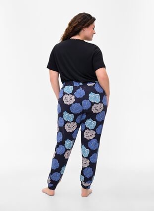 Schlafanzughose aus Baumwolle mit Blumenprint, Blue Flower, Model image number 1