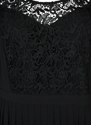 Kurzärmeliges Kleid mit Spitzenoberteil, Black, Packshot image number 2